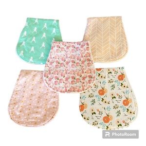 Cherub Brand New Set of 5 Baby Burp Cloths, Multicolored